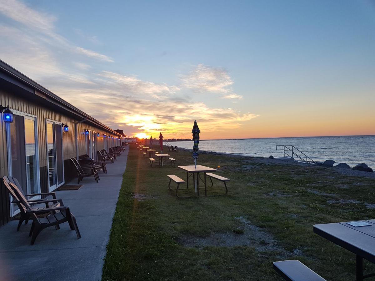 Motel Manoir sur Mer Sainte Anne-des-Chênes Eksteriør bilde