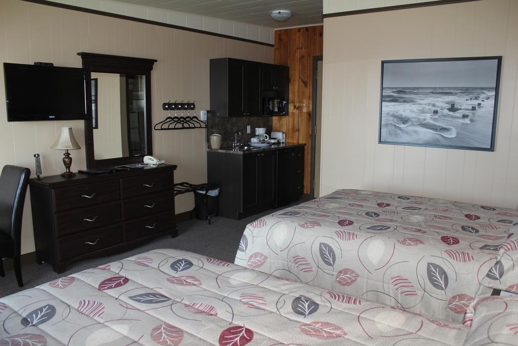 Motel Manoir sur Mer Sainte Anne-des-Chênes Rom bilde